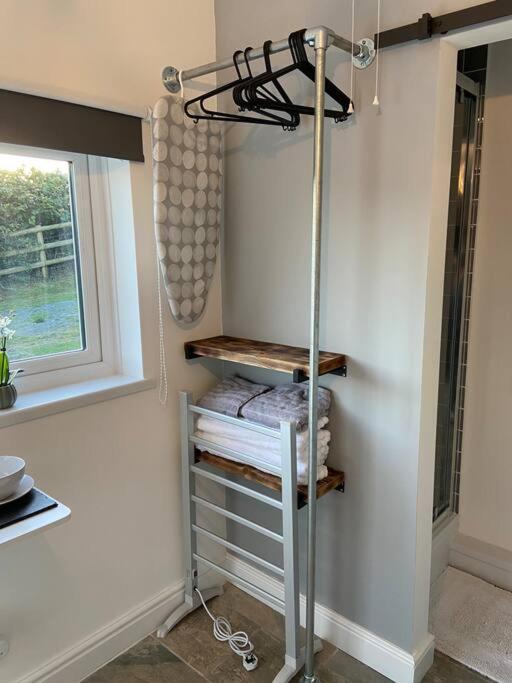 Adorable Bedsit For You, Partner And Your Pet! Stepaside  Екстериор снимка